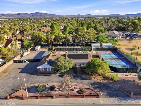 2825 E Hacienda Ave, Las Vegas, NV 89120