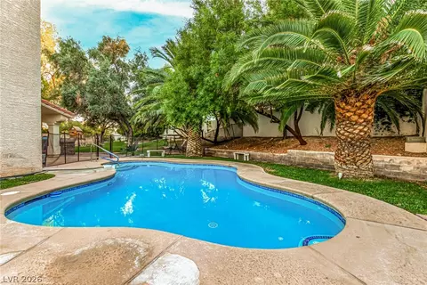 1413 Splendido Dr, Las Vegas, NV 89117