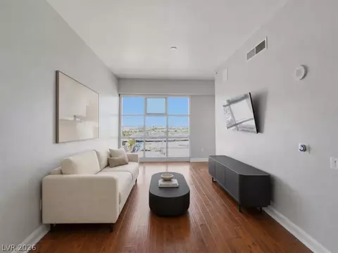 150 N Las Vegas Blvd #1602, Las Vegas, NV 89101