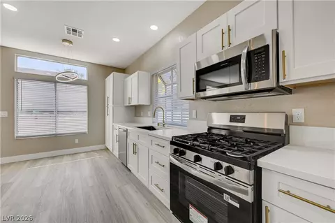 419 Viewmont Dr, Henderson, NV 89015