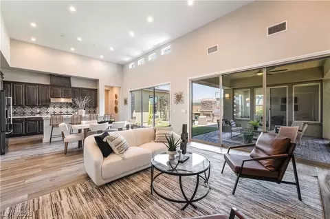 6706 Desert Crimson St, Las Vegas, NV 89148