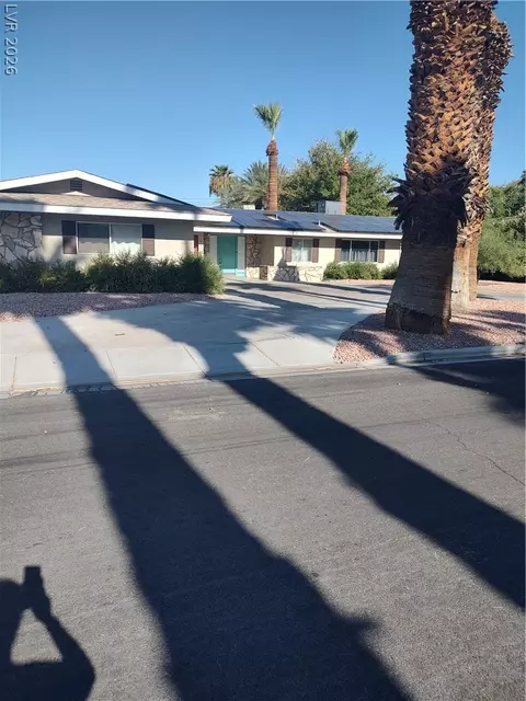 325 Park Way W, Las Vegas, NV 89106