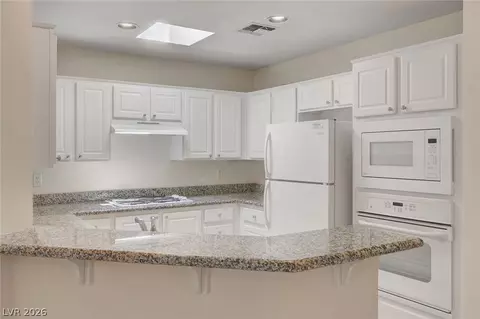 51 E Agate Ave #507, Las Vegas, NV 89123