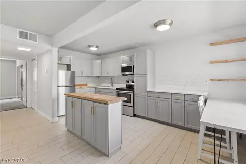 304 Orland St #38, Las Vegas, NV 89107