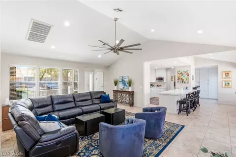 219 N Cimarron Rd, Las Vegas, NV 89145