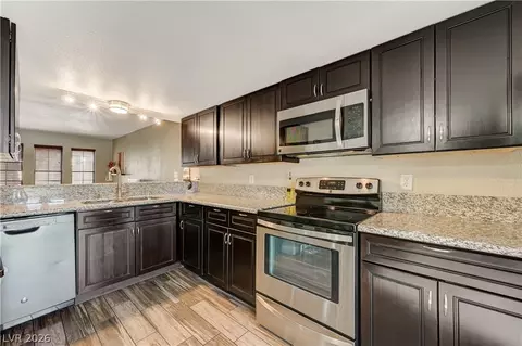 2080 Karen Ave #20, Las Vegas, NV 89169