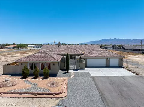 381 E Kiowa St, Pahrump, NV 89048