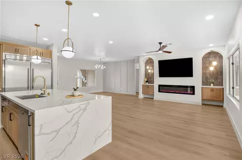 1651 Danbury Crossing Dr, Henderson, NV 89052