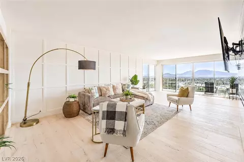 3111 Bel Air Dr #14B, Las Vegas, NV 89109