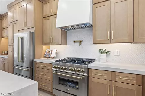 65 Twilight Rose St, Las Vegas, NV 89138