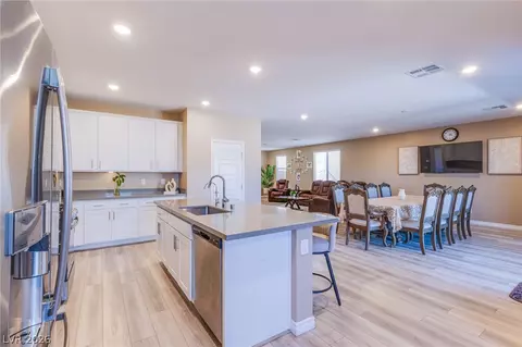 10080 Desert Azure St, Las Vegas, NV 89178