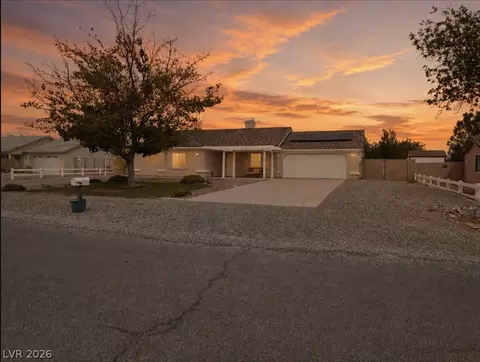 401 S Round Up Ct, Pahrump, NV 89048
