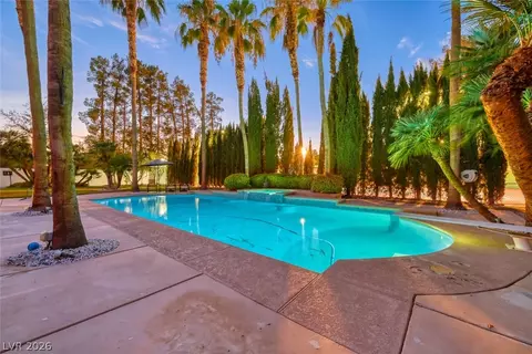 2426 Palomino Ln, Las Vegas, NV 89107
