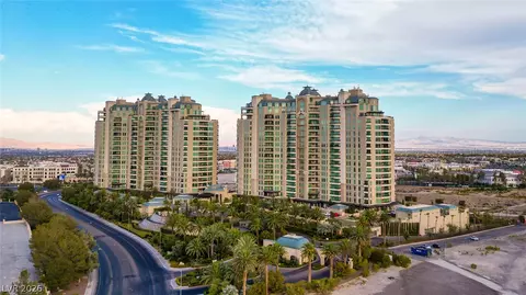 9101 Alta Dr #16, Las Vegas, NV 89145