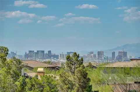 977 Sparkling Light St, Henderson, NV 89052