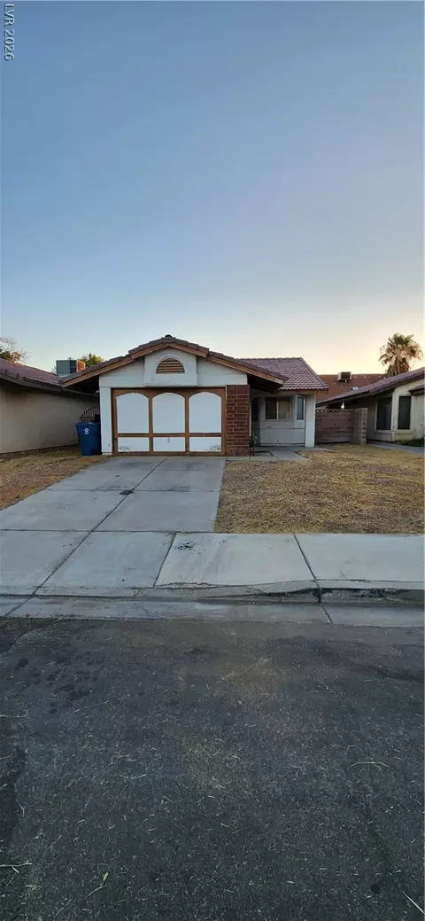 3905 Rive Gauche St, Las Vegas, NV 89115