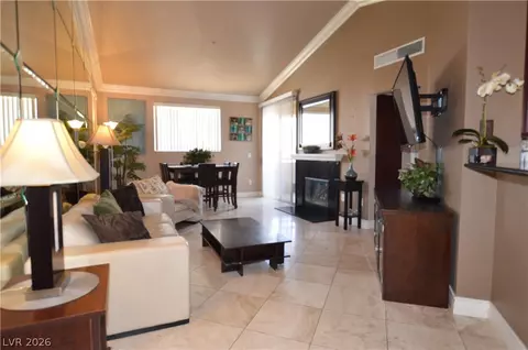 210 Flamingo Rd #421, Las Vegas, NV 89169