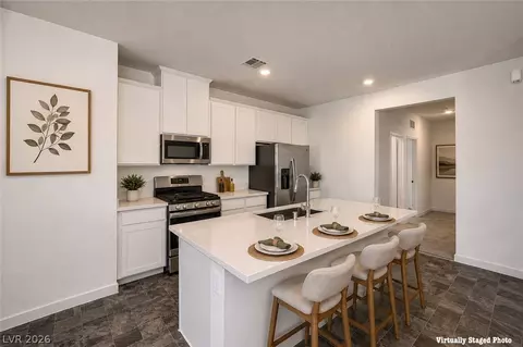 5722 Old Pine St, North Las Vegas, NV 89081