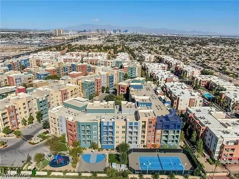 50 E Serene Ave #223, Las Vegas, NV 89123