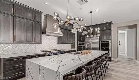 2669 Pioneer Estates Ct, Las Vegas, NV 89117