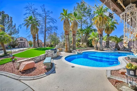 2935 S Torrey Pines Dr, Las Vegas, NV 89146