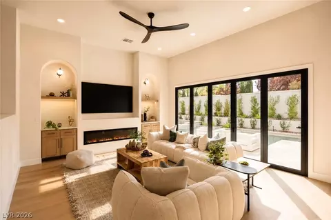 305 Prince Charming Ct, Las Vegas, NV 89145