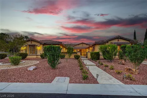 7504 Via Del Mar St, Las Vegas, NV 89131