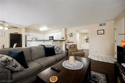 7909 Fossil Creek Ln #102, Las Vegas, NV 89145