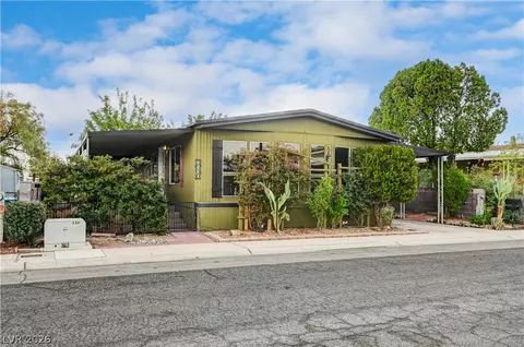 3530 Katmai Dr, Las Vegas, NV 89122