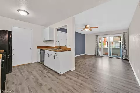 220 Mission Newport Ln #105, Las Vegas, NV 89107