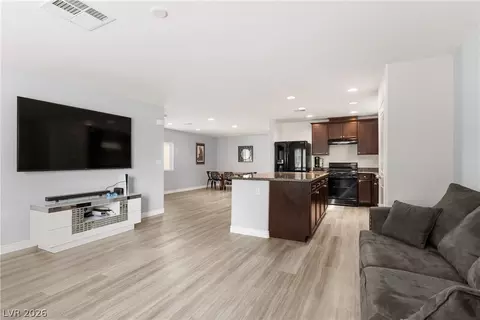 8950 Harmony Hall Ave, Las Vegas, NV 89178
