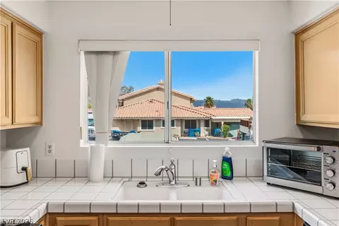 Kitchen - 2250 Camel Mesa Dr, Laughlin, NV 89029 photo 5 of 9