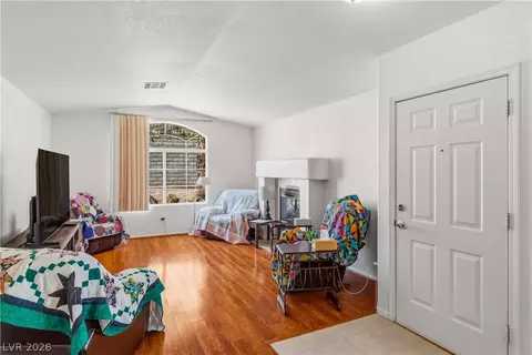 Living - 2250 Camel Mesa Dr, Laughlin, NV 89029 photo 3 of 8