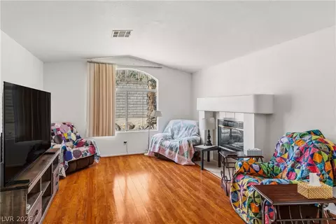 Living - 2250 Camel Mesa Dr, Laughlin, NV 89029 photo 4 of 8