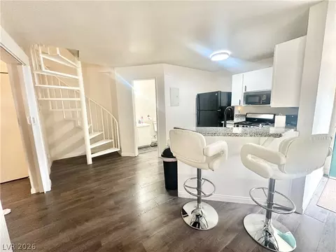 510 Elm Dr #205, Las Vegas, NV 89169