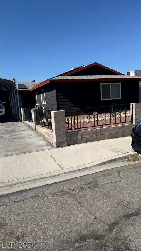 4672 Newton Dr, Las Vegas, NV 89121