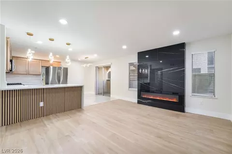 5064 Spencer St #A, Las Vegas, NV 89119