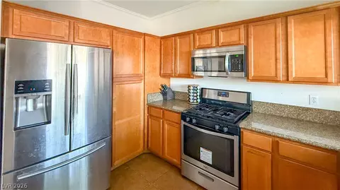 6242 Standing Elm St, North Las Vegas, NV 89081