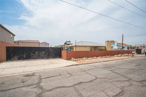 5841 Dodd St, Las Vegas, NV 89122