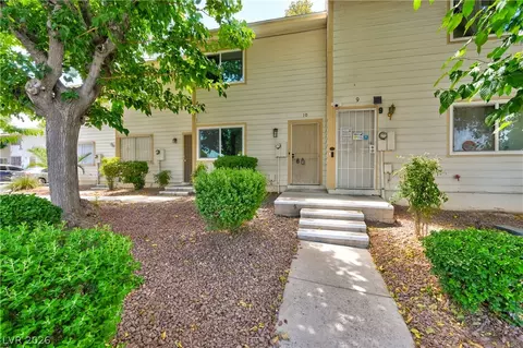 4770 Topaz St #10, Las Vegas, NV 89121
