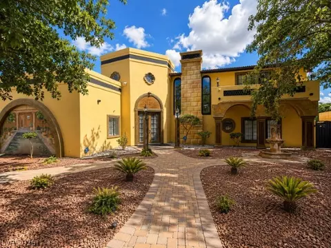 5763 W Oakey Blvd, Las Vegas, NV 89146