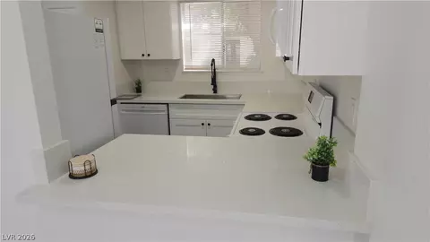 2373 Cardiff Ln #B, Las Vegas, NV 89108