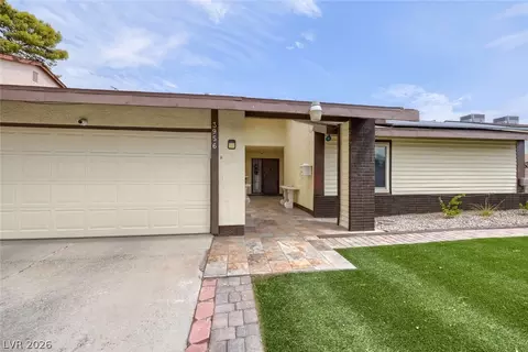 3956 Green Leaf Dr, Las Vegas, NV 89120