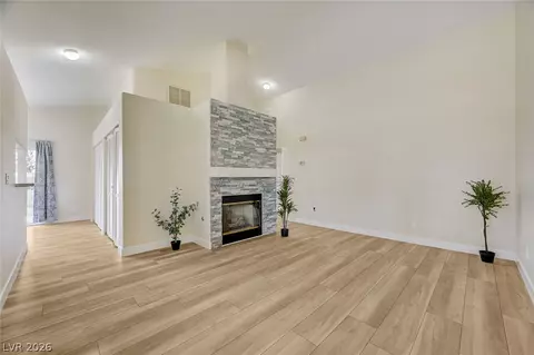1632 N Torrey Pines Dr #101, Las Vegas, NV 89108