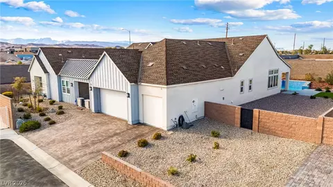 8811 Italian Trotter Ct, Las Vegas, NV 89113
