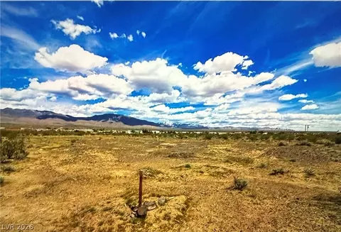 5660 N Aurora Ave, Pahrump, NV 89060