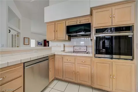 Kitchen - 103 Eagleview Ct, Henderson, NV 89074 photo 7 of 9