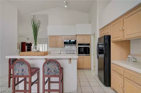 Kitchen - 103 Eagleview Ct, Henderson, NV 89074 photo 5 of 9