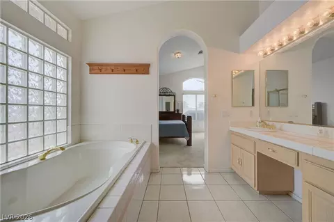 Bath - 103 Eagleview Ct, Henderson, NV 89074 photo 5 of 6