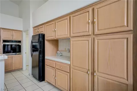 Kitchen - 103 Eagleview Ct, Henderson, NV 89074 photo 4 of 9